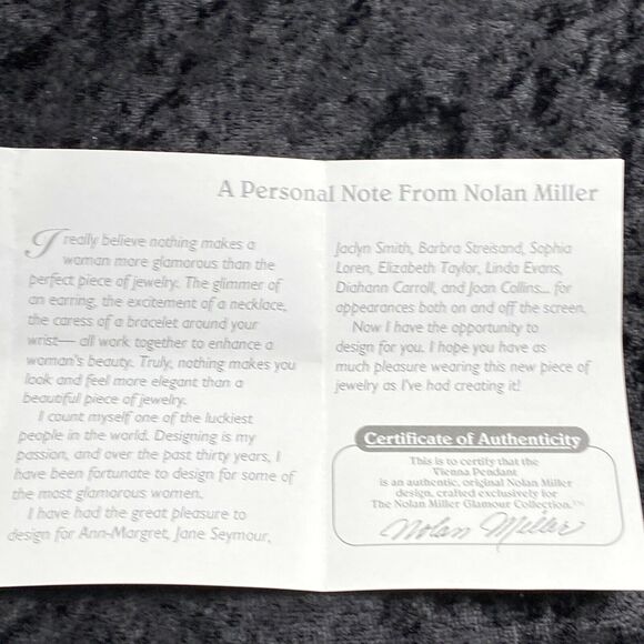 The Nolan Miller Glamour Collection Vienna Pendant Necklace Gold Teardrop Pearl - Picture 11 of 12